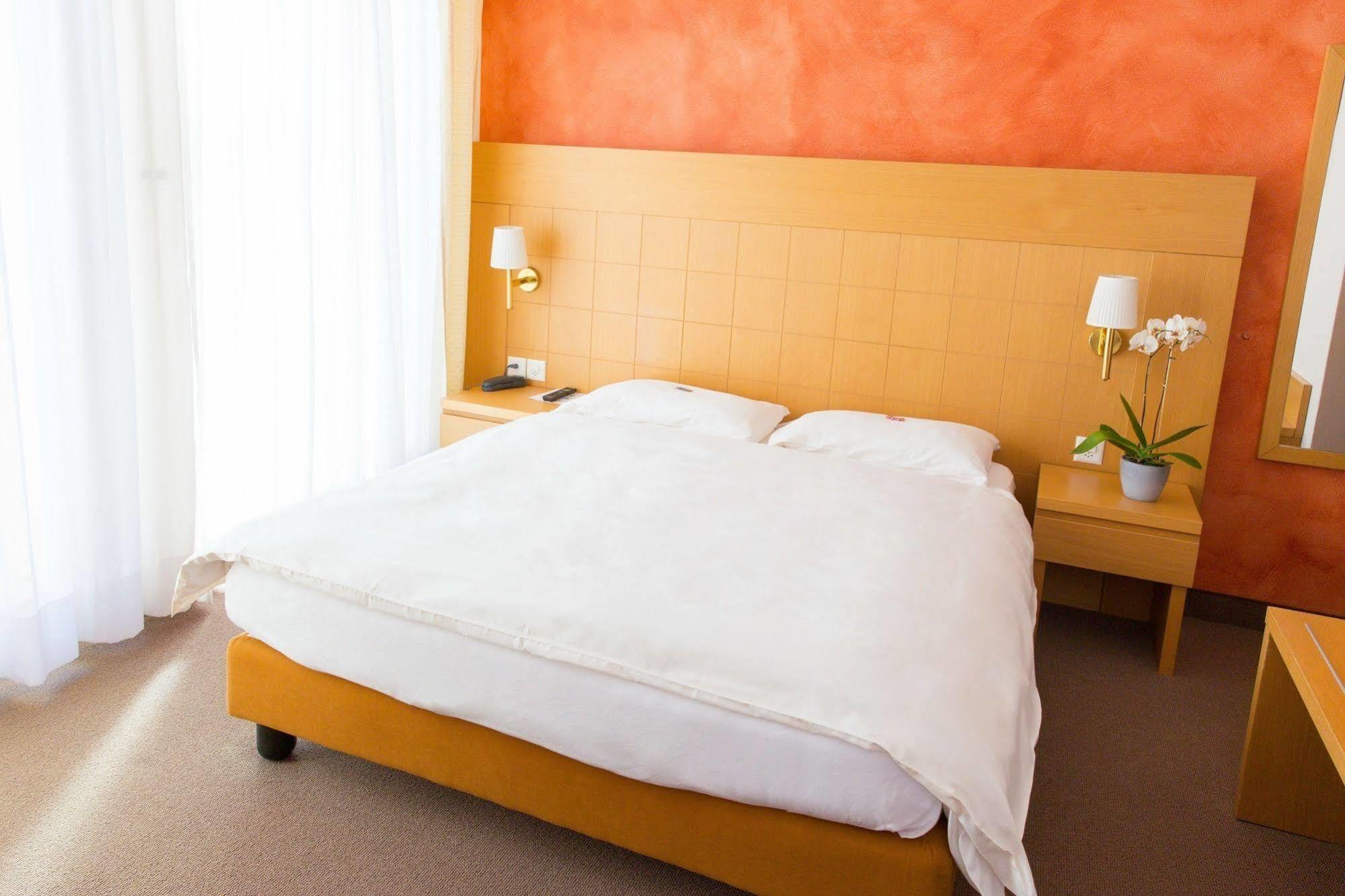 לוקרנו Hotel Du Lac מראה חיצוני תמונה
